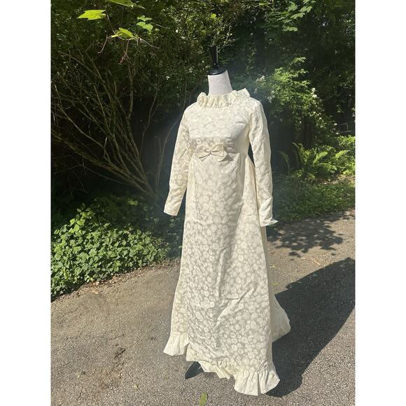 1960’s Wedding Dress Classy Flower Print Train Button Up Vintage Size Small - Picture 2 of 16